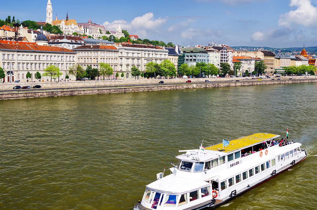 Danube river cruise,Top things to do in Budapest - VGUK Blog