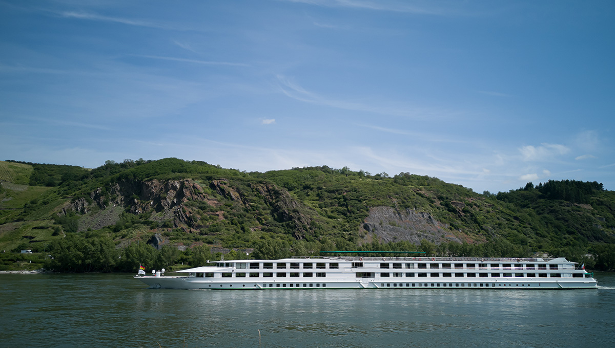River cruise ship sailing past a castle on the Rhine,Best European River Cruise Lines - VGUK Blog